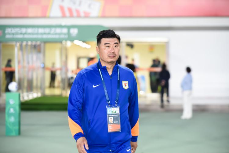 是维持球队, 泰山队的表, 成都蓉城将