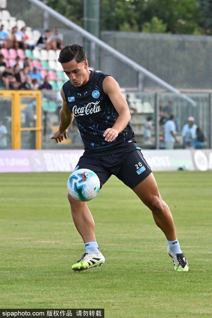 是卡利亚里 是卡利亚里