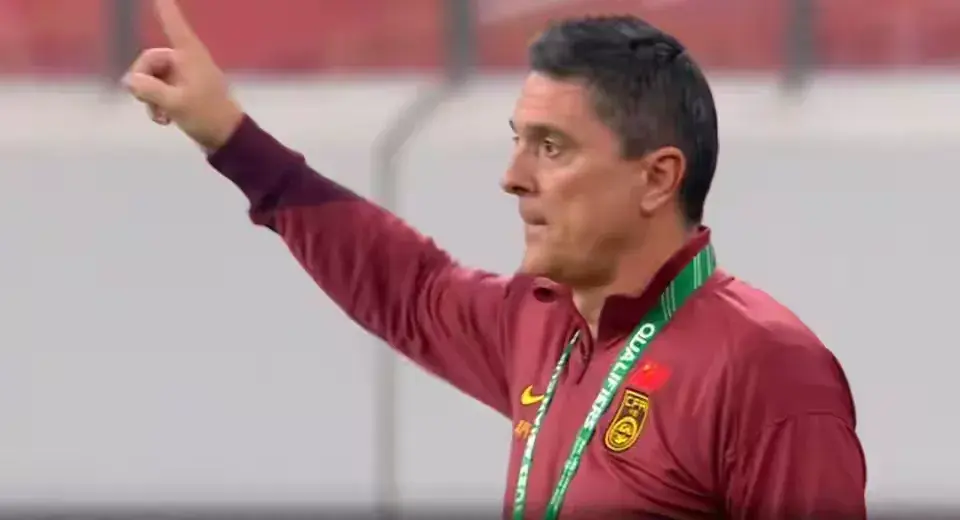 亚队, 极可能 亚队, 极可能